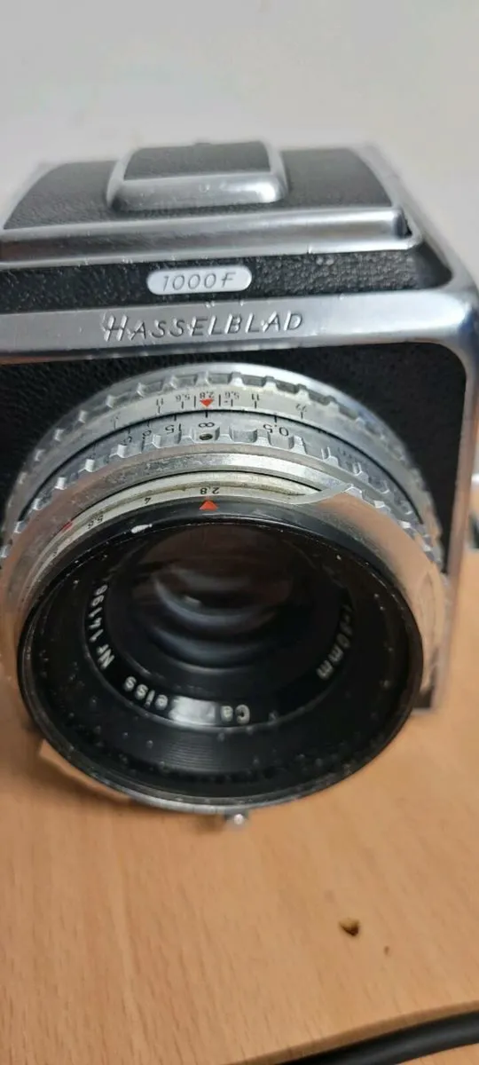 Hasselblad 1000f 120 medium format film camera - Image 4