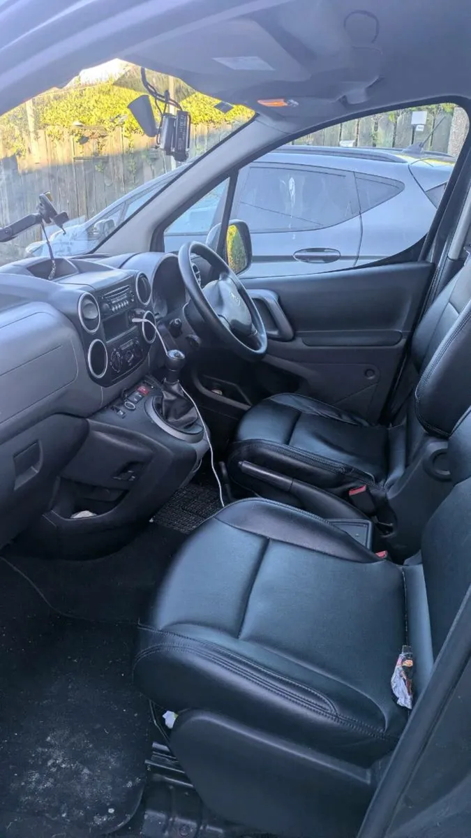 Car for sale - Image 4