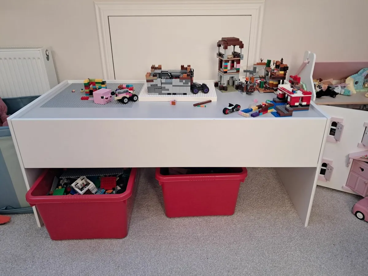 Kids playdesk - Image 1