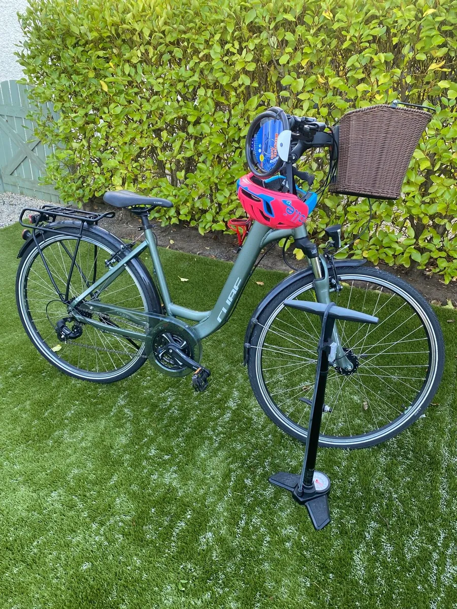 Ladies bicycle - Image 2