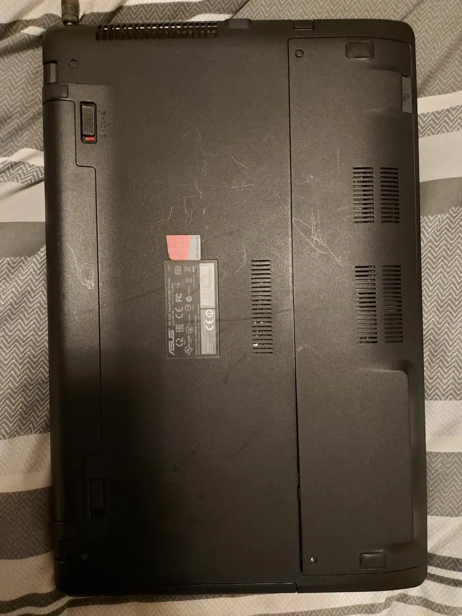 ASUS X550C 15.6 inch Laptop, 4GB Ram, 680GB HDD, - Image 3