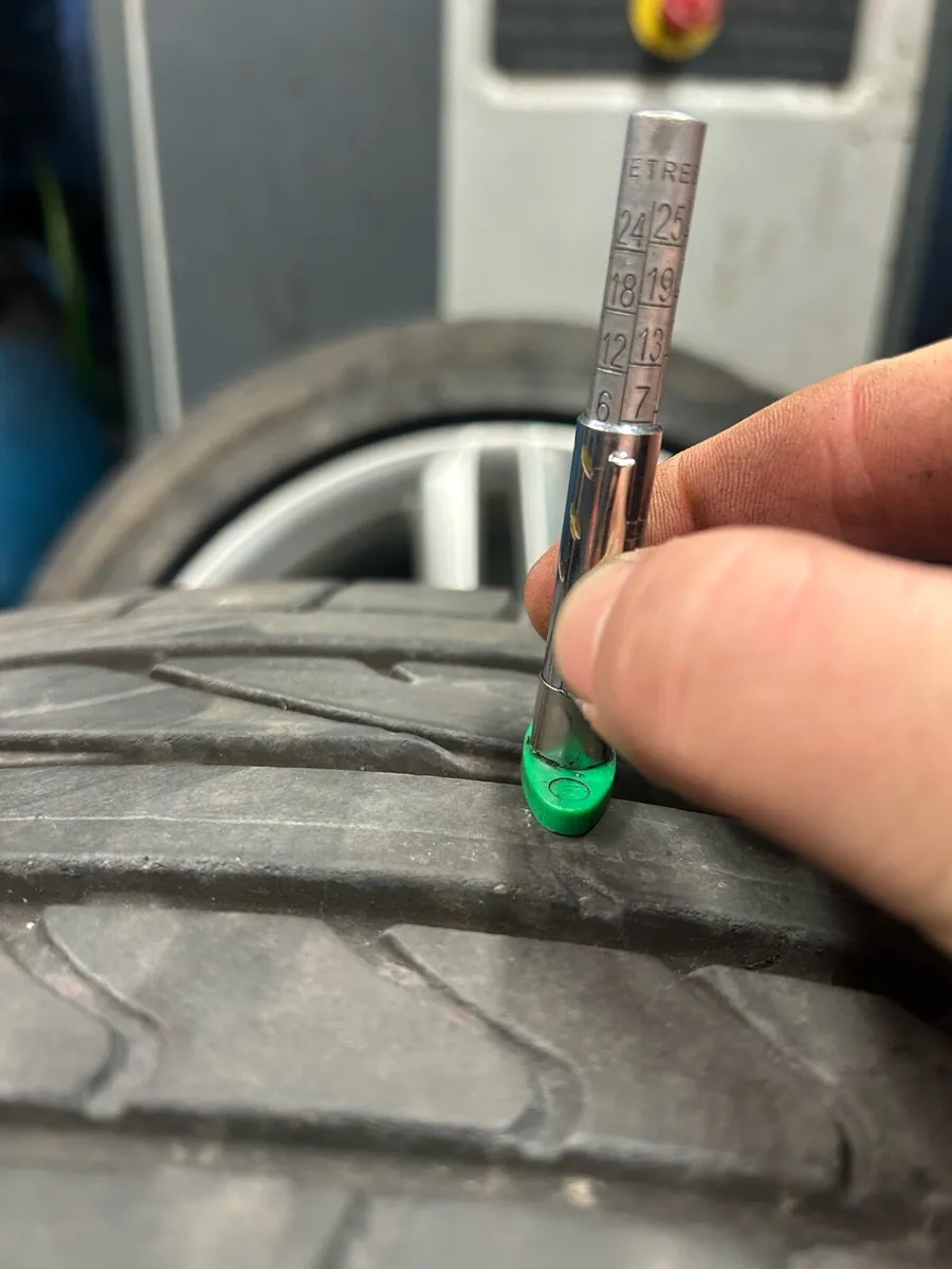 18inch a4 sline alloys 4 new tyres - Image 4