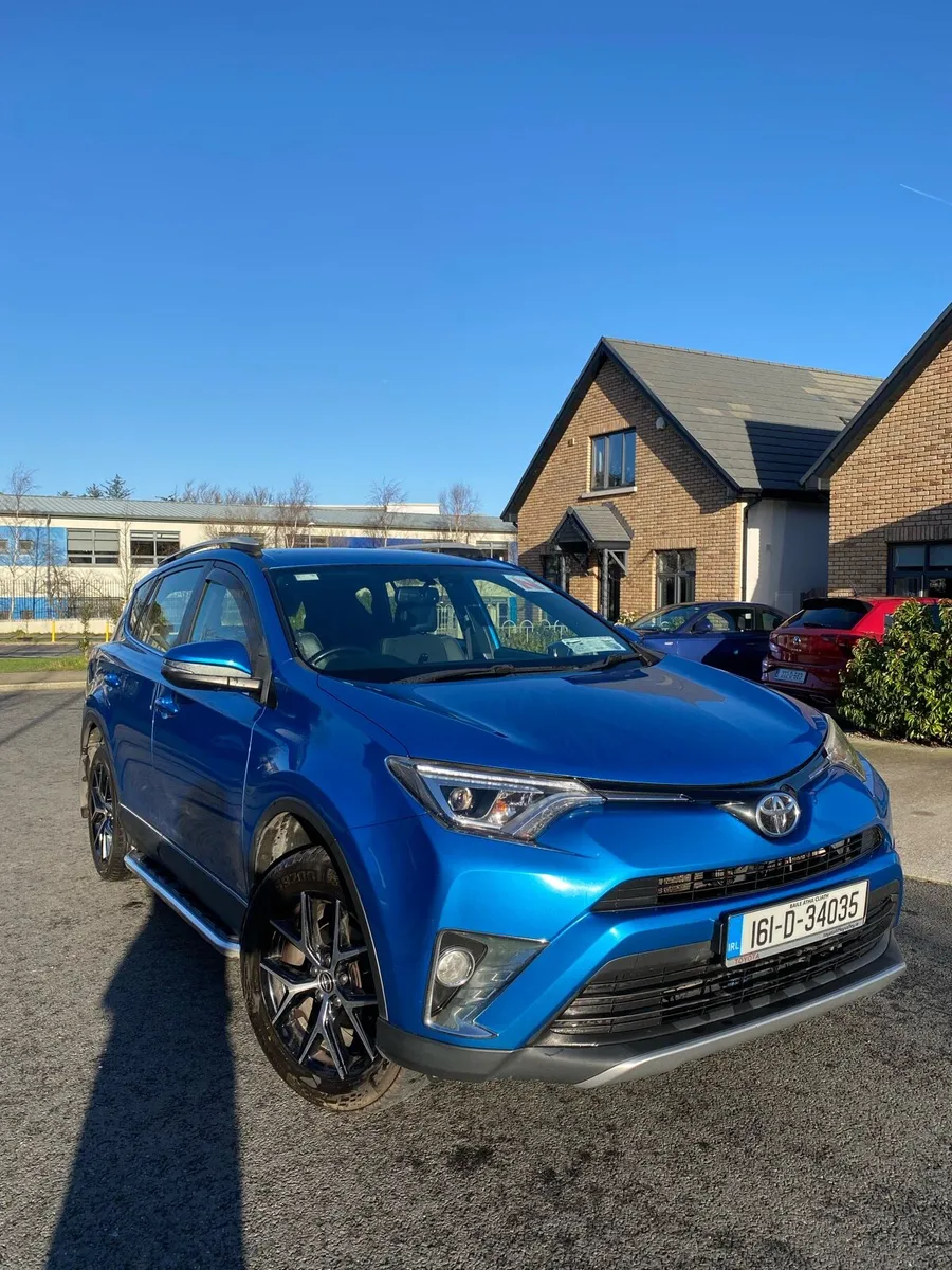 Toyota RAV4 2.0 Diesel Luna Sport - Image 2