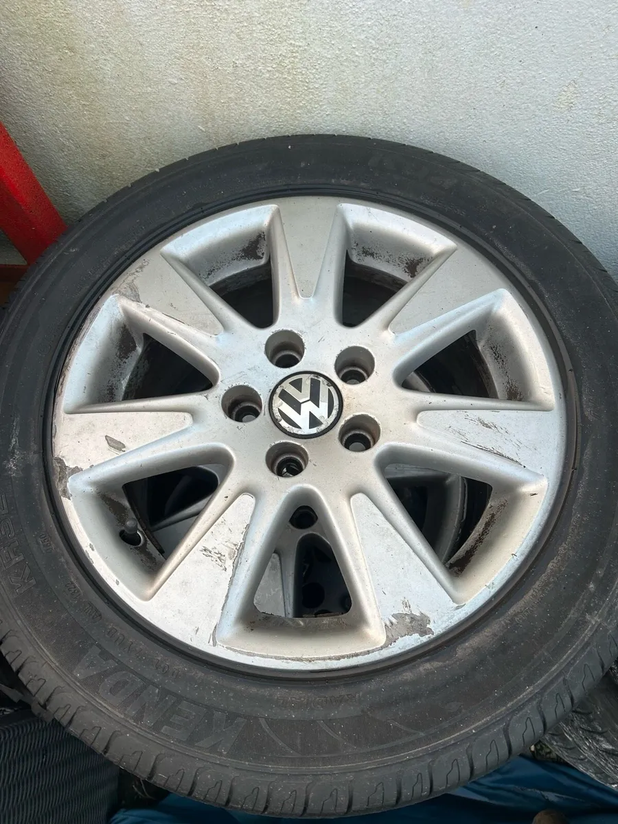Vw Passat alloys 16inch - Image 1
