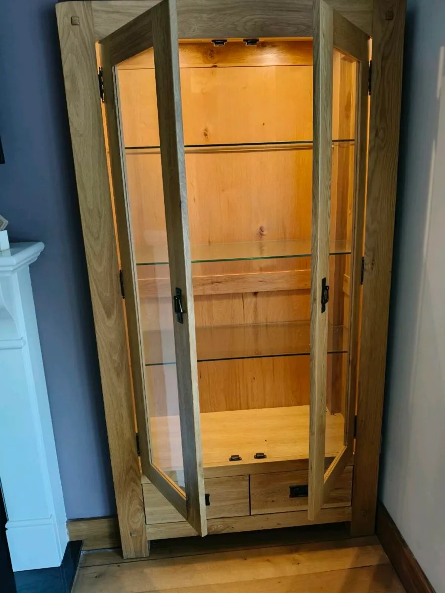 Solid hardwood display cabinet - Image 2