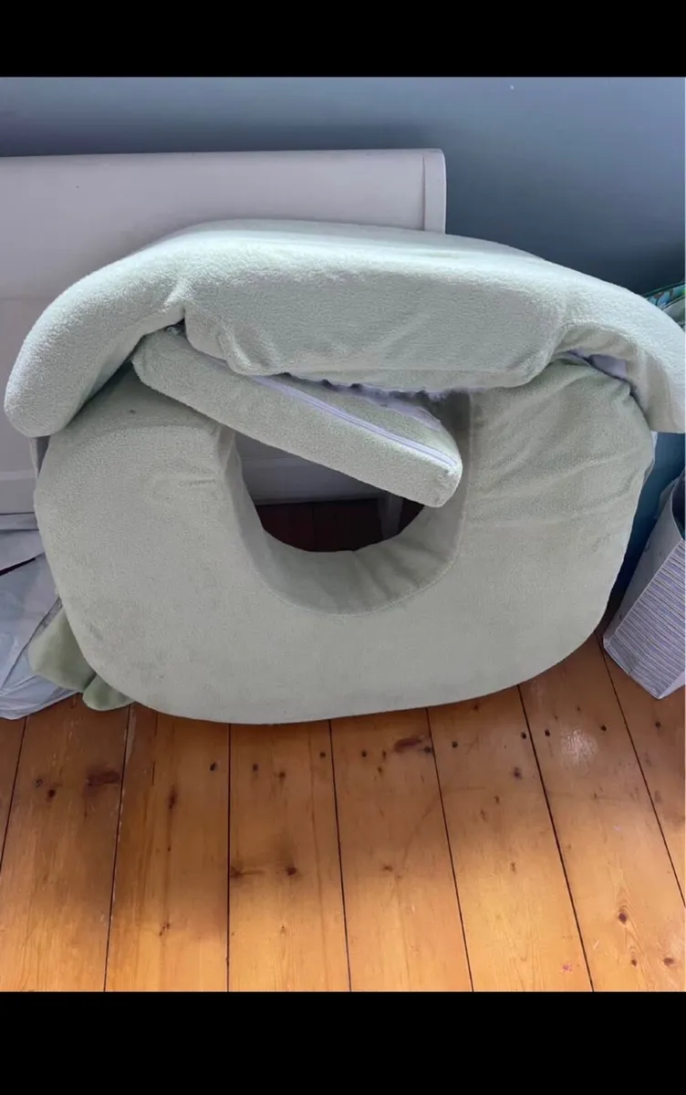 Twin Feeding Pillow - Image 2