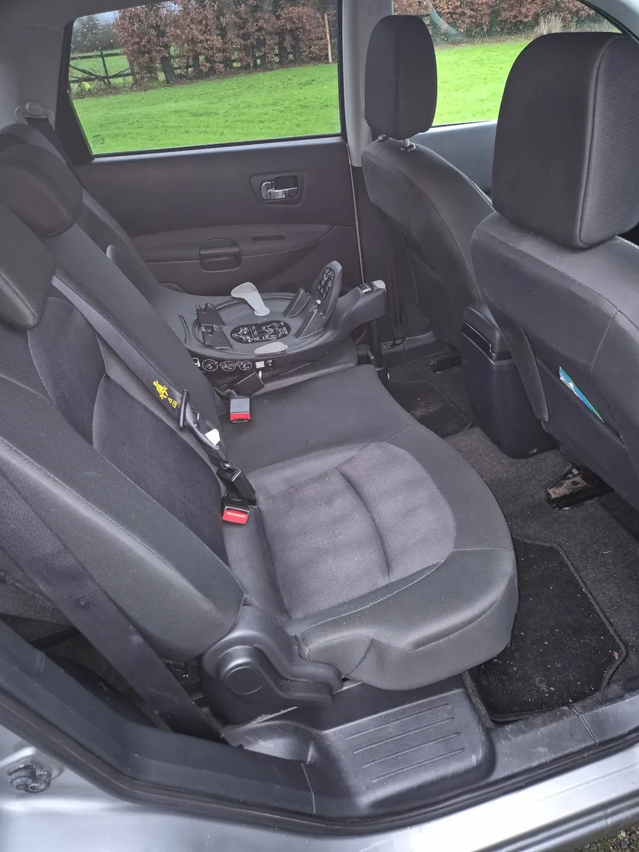 Nissan Qashqai+2 2012 - Image 2