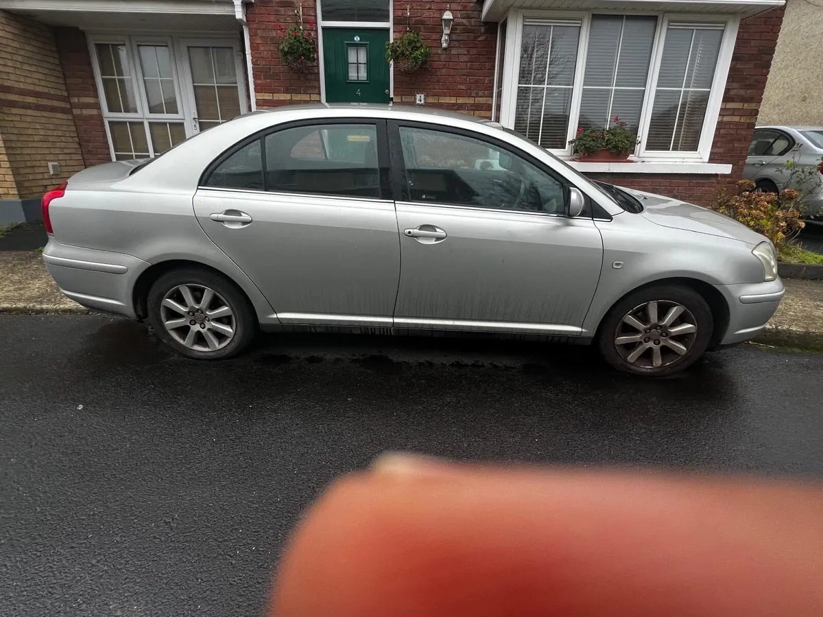 Toyota Avensis 2006 - Image 1