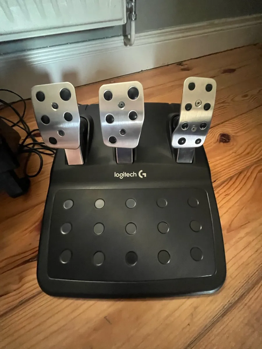 PS4/PS5 steering wheels and gears stick - Image 2