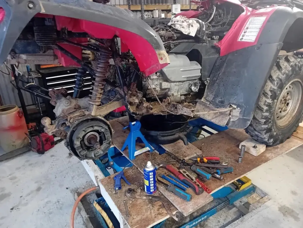 Small engine repair and maintenance - Image 1