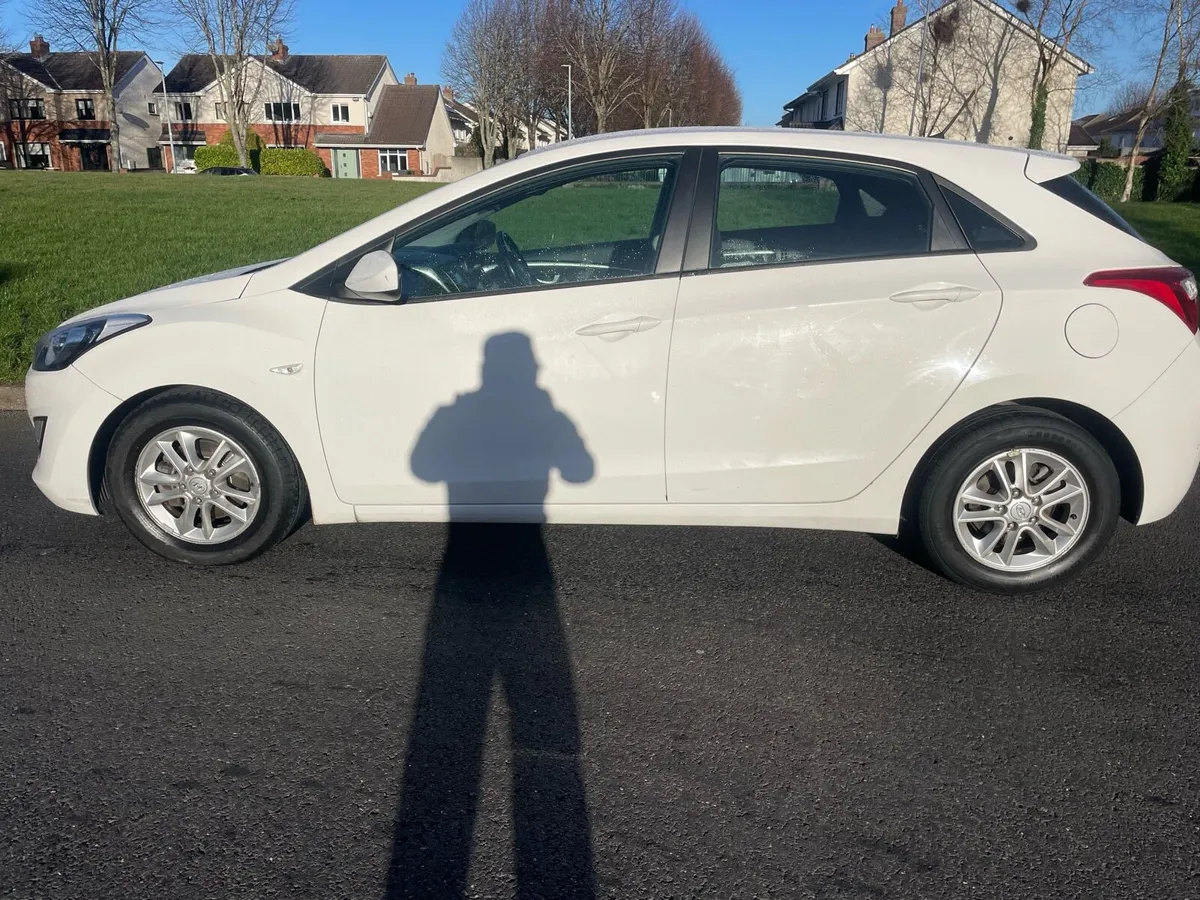 HYUNDAI I30Dsl 1.6 IMMACULATE NCT 06/26 - Image 1