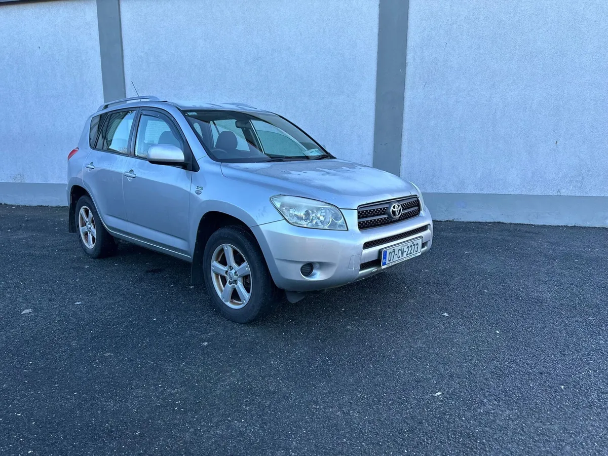 Toyota RAV4 2007 four-wheel-drive 2.2d 4x4 - Image 1