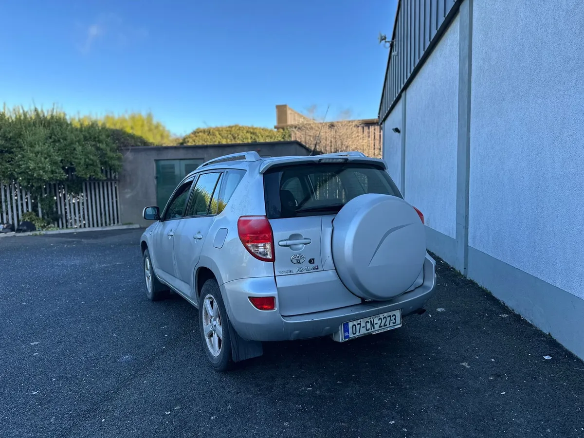 Toyota RAV4 2007 four-wheel-drive 2.2d 4x4 - Image 4