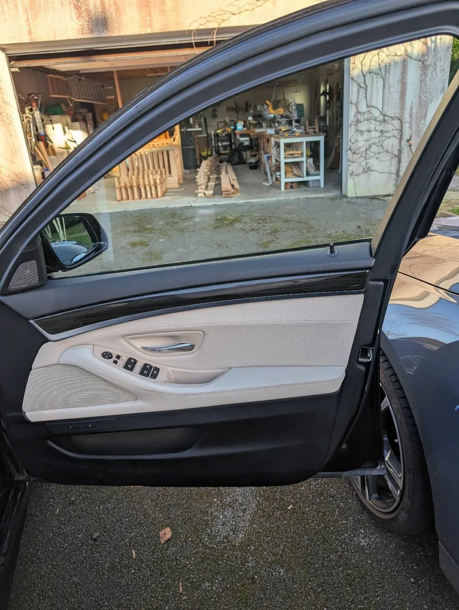 BMW 530d  2014 LOADED SUPER LOW MILES! - Image 3