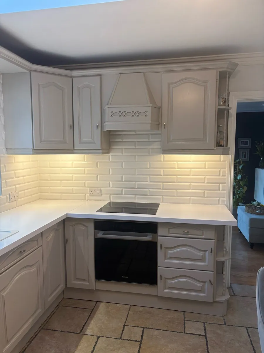 Oak Kitchen and utility - Image 3