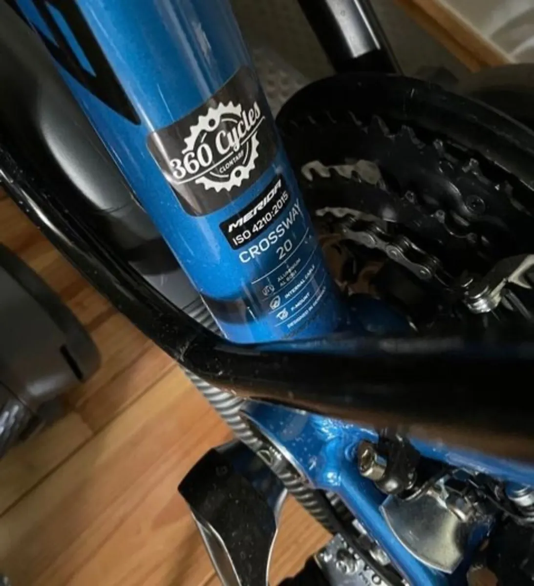 Merida Crossway bike, size M - Image 3