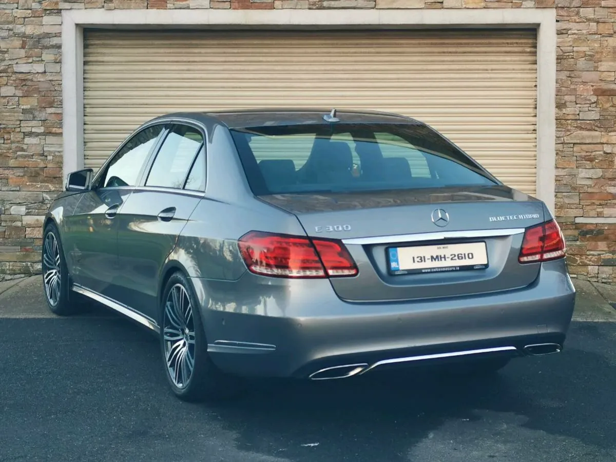 Mercedes E300 Auto Diesel - Image 4