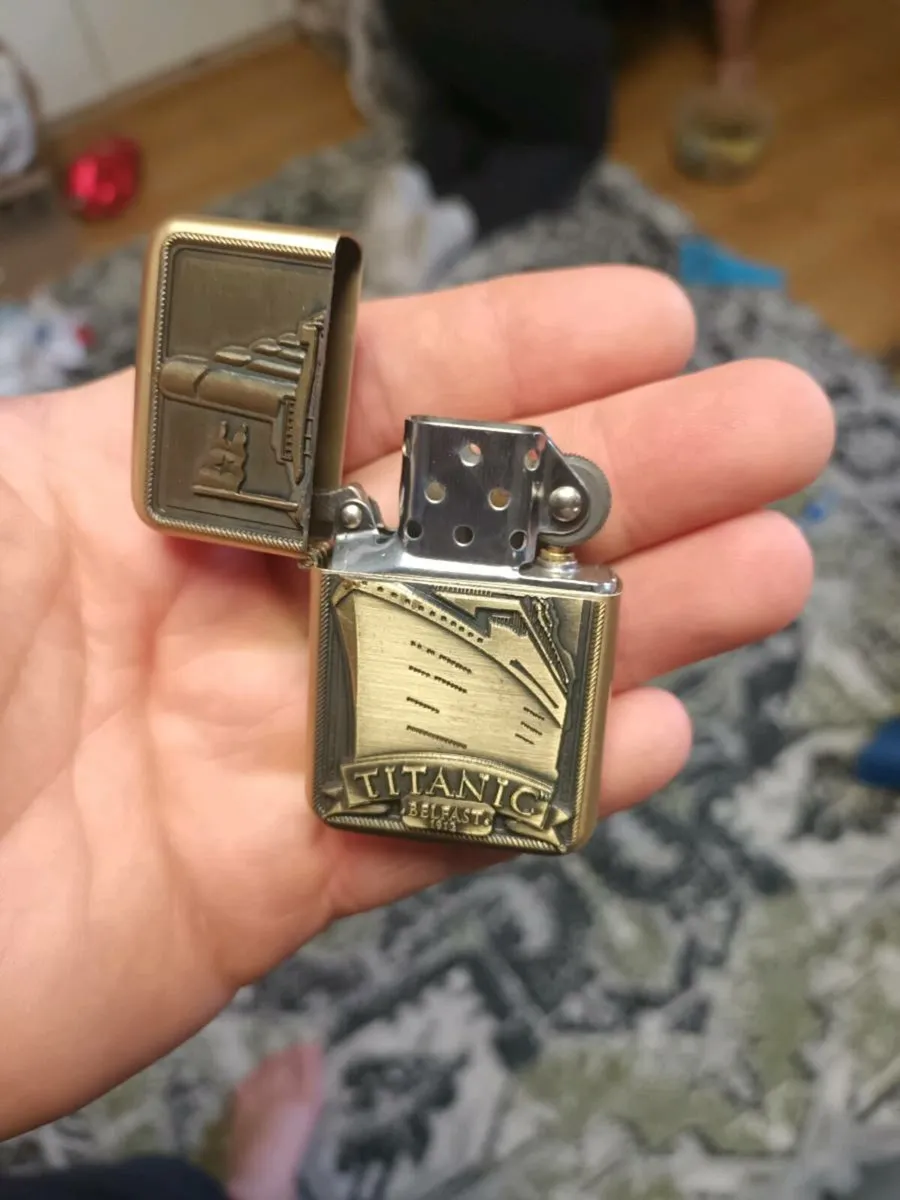 Titanic lighter - Image 1