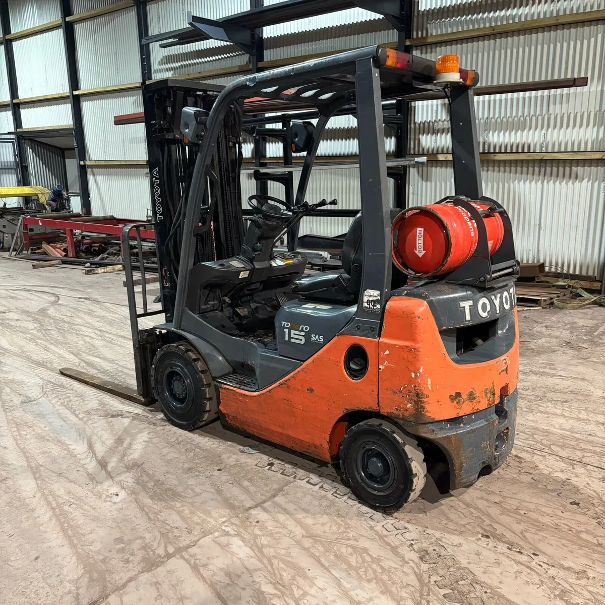 Toyota 1.5 Forklift - Image 1