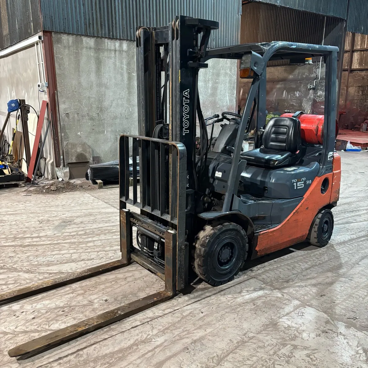 Toyota 1.5 Forklift - Image 3