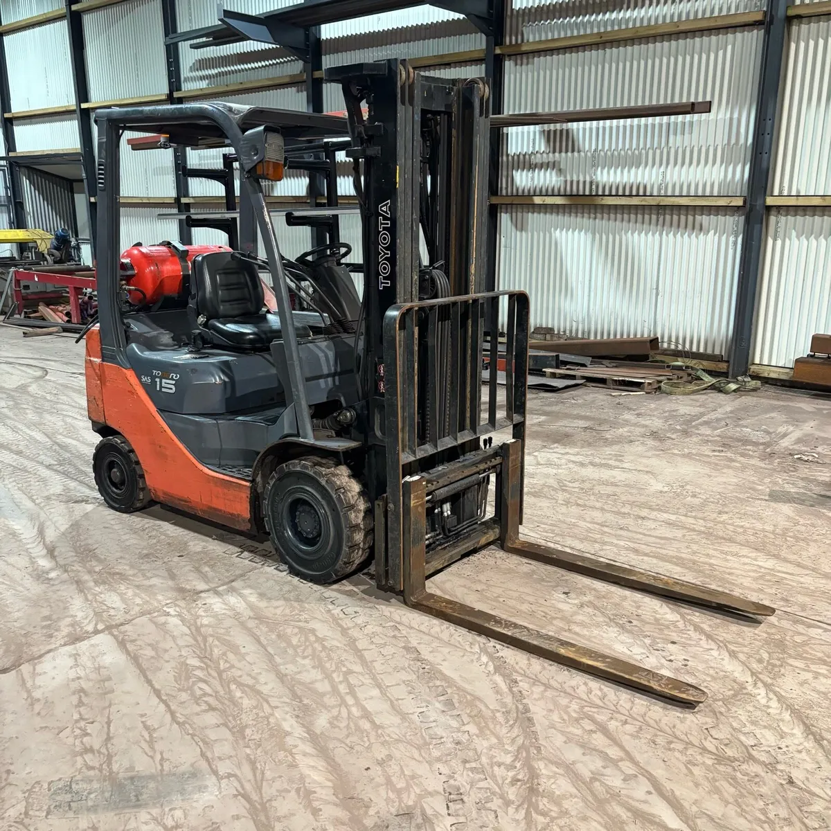 Toyota 1.5 Forklift - Image 4