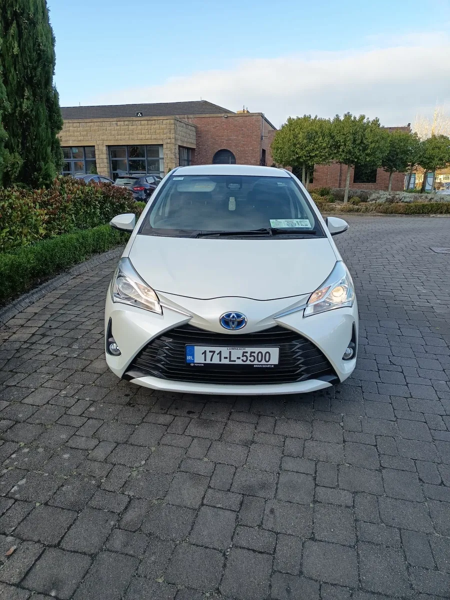 Toyota Vitz 2017 - Image 1
