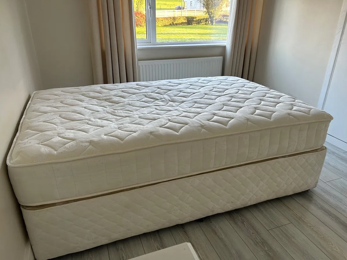 Respa 4ft Double Bed Base & Mattress - Image 2