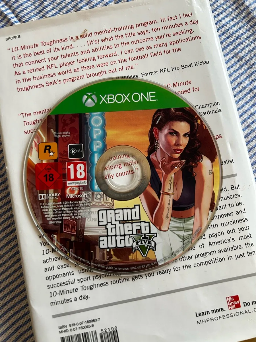 Xbox 1 With 2 controllers and GTA5 - Image 2