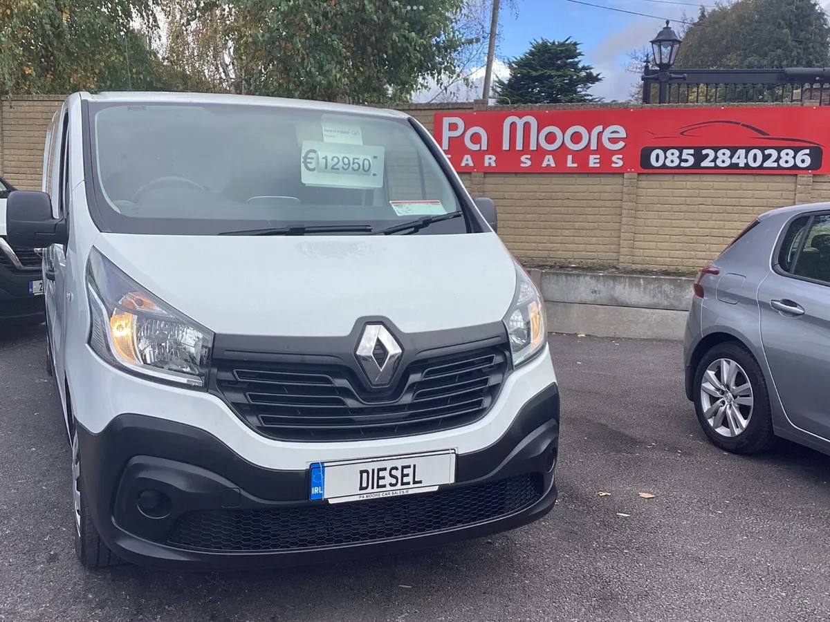 Renault Trafic ** SAT NAV - Image 1