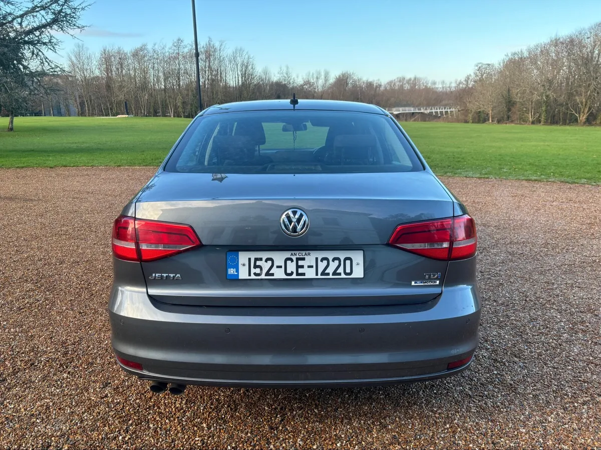 152 Volkswagen Jetta 2.0 TDI 110 bhp high spec - Image 3