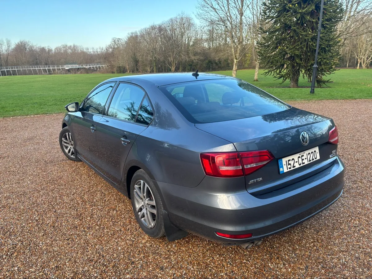 152 Volkswagen Jetta 2.0 TDI 110 bhp high spec - Image 4