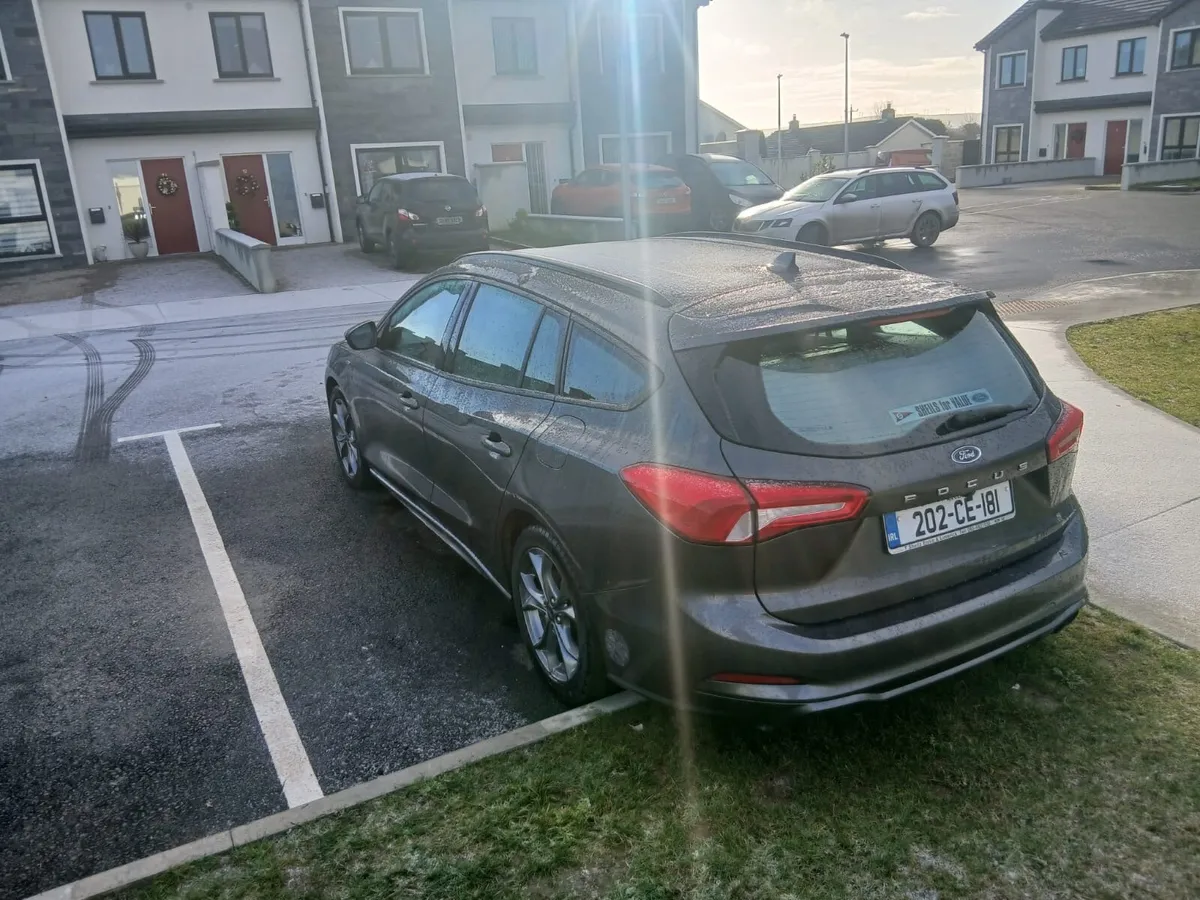 202 Ford Focus - Image 4