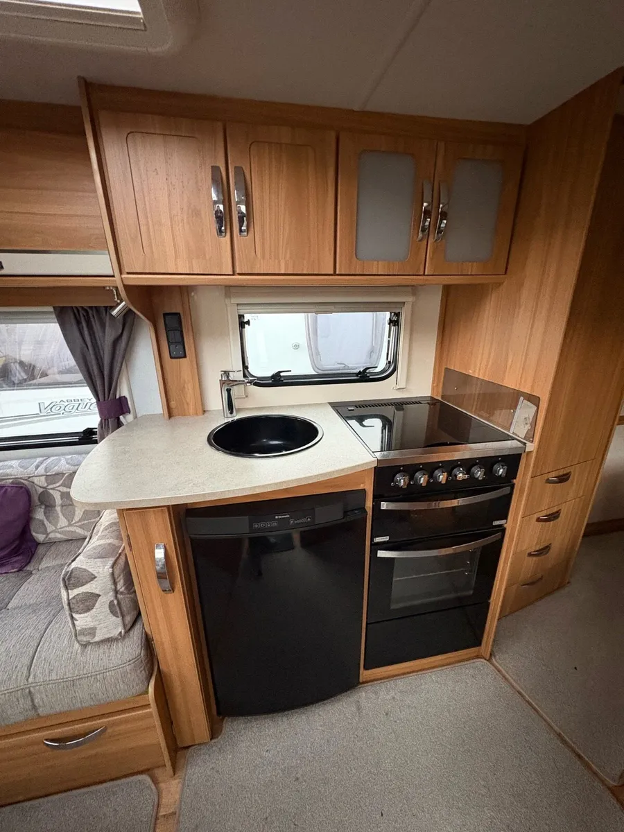 Lunar cosmos 4 berth transverse fixed bed - Image 4