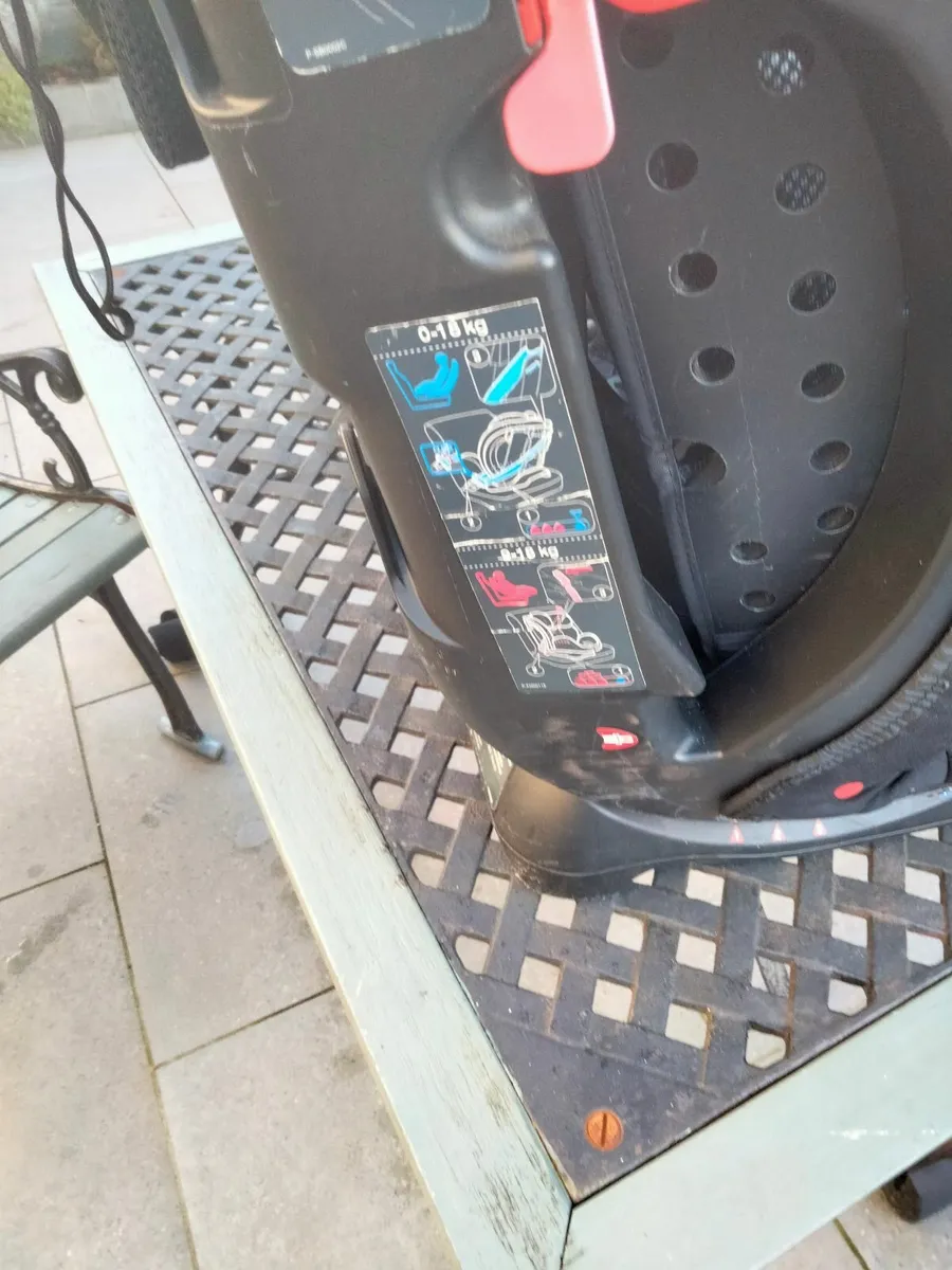 Infant car Seats - Image 4