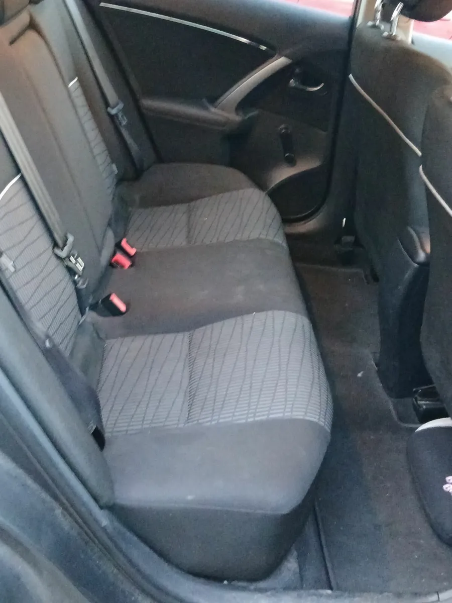 Toyota Avensis 2015 - Image 4