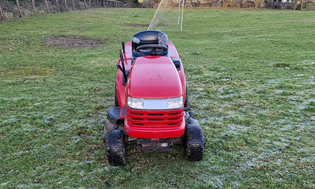 Jonsered 18HP 42" Ride on Lawn Mower - Image 2