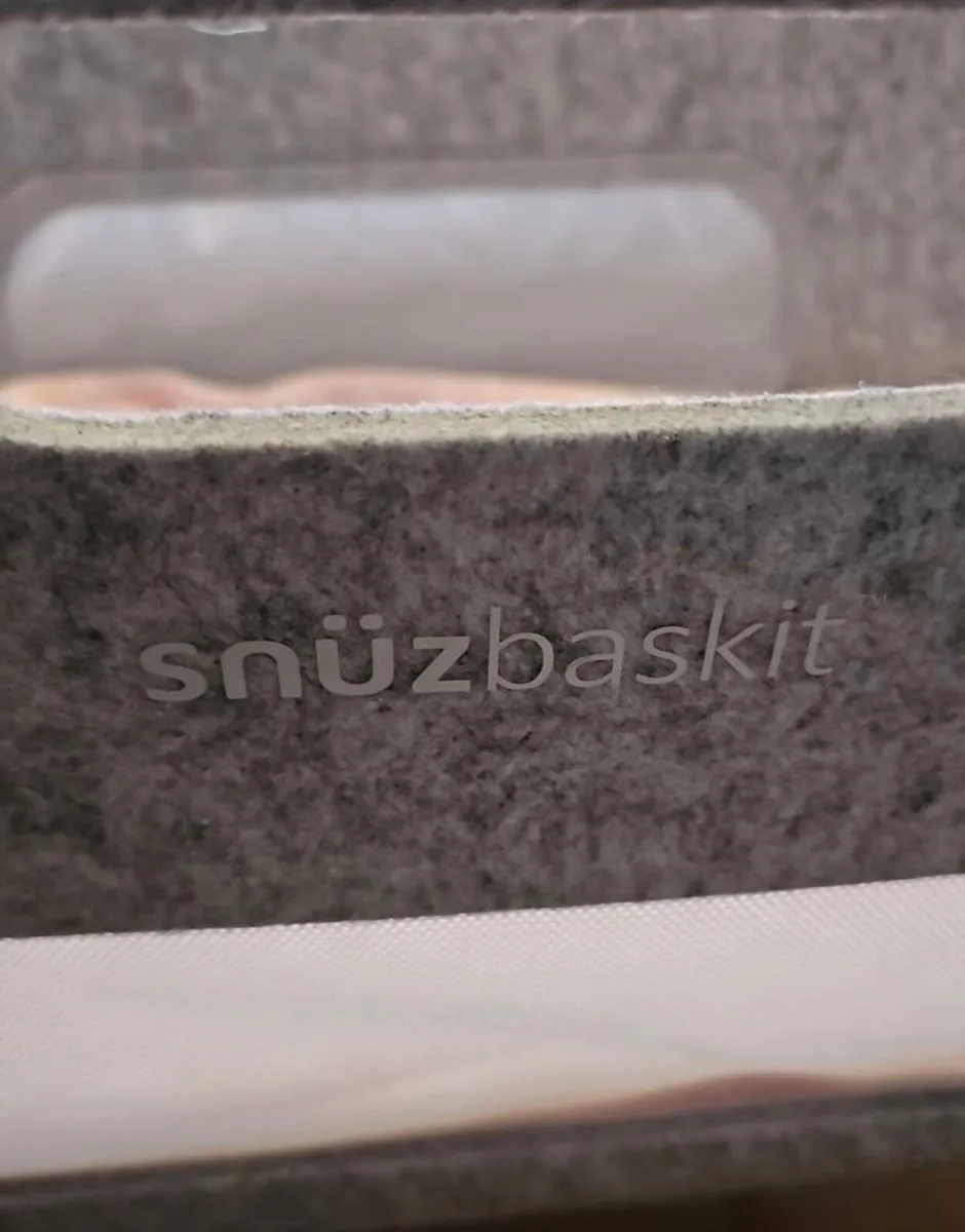 SnuzBaskit / Moses Basket & Stand - Image 2