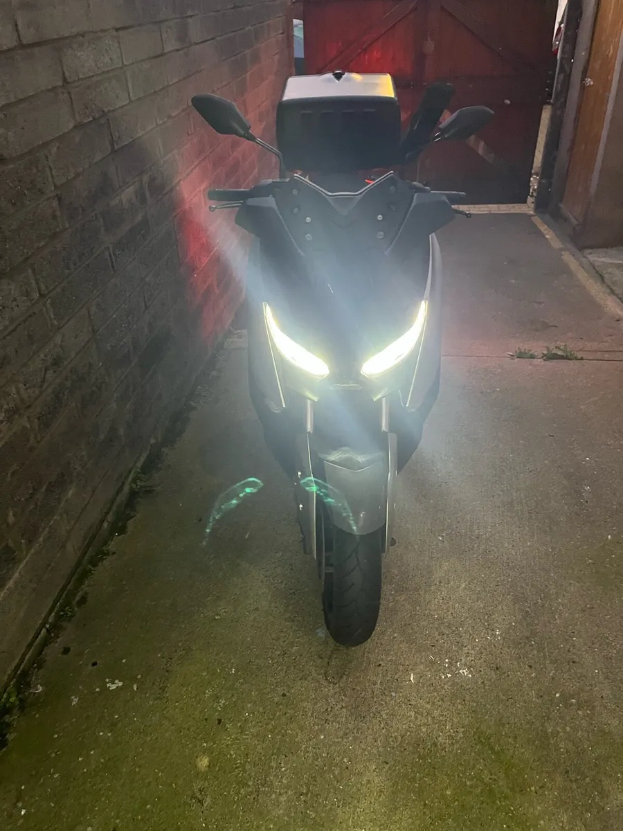 Yamaha xmax - Image 2