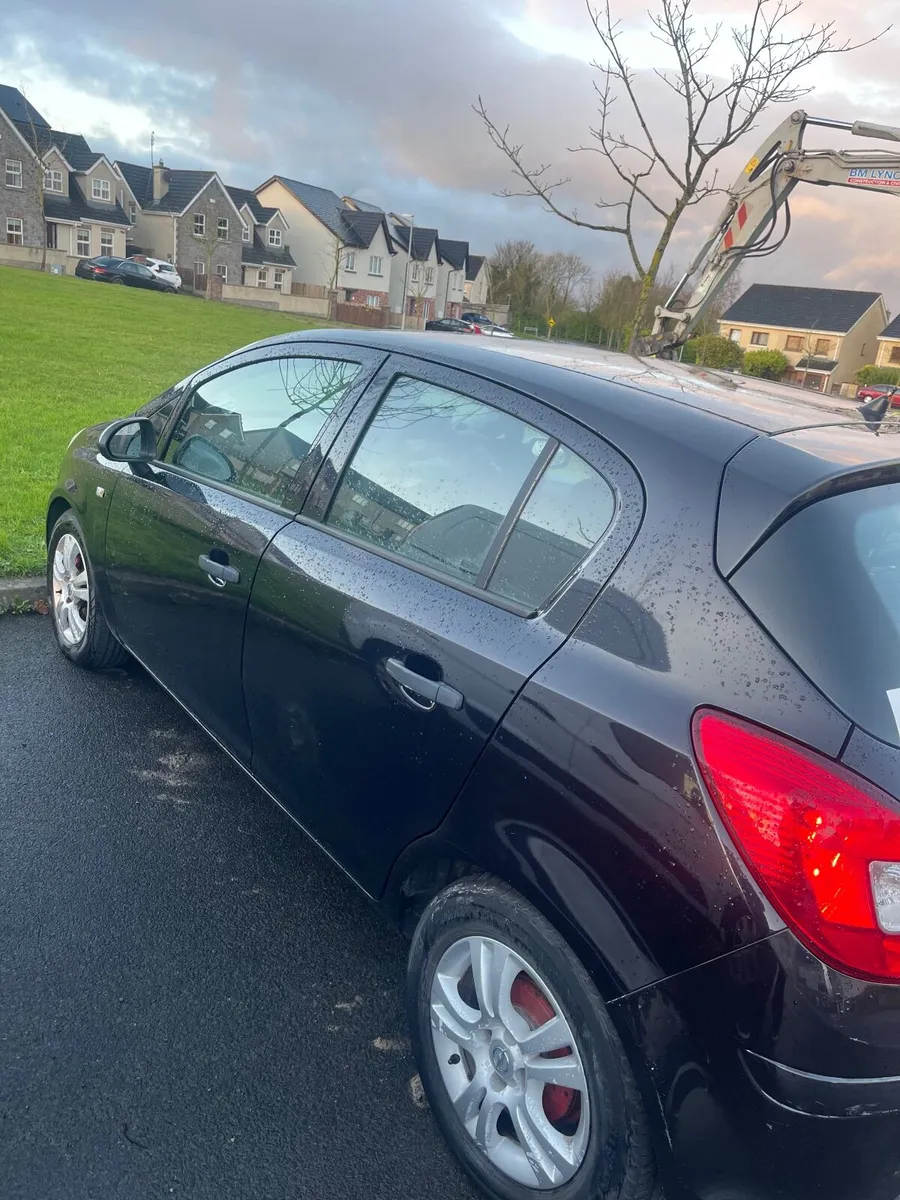 Opel Corsa 2011 - Image 1