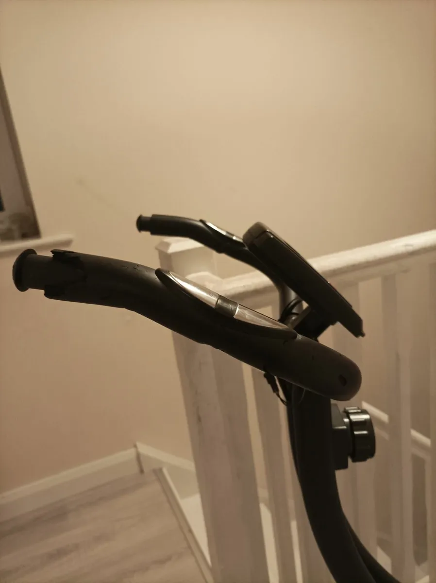 Exercise bike - Image 3