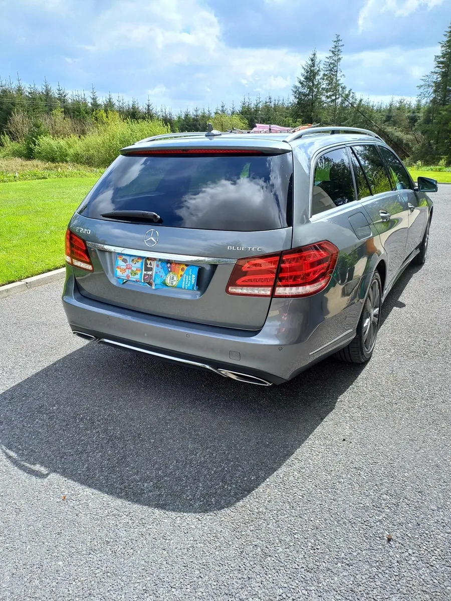 Mercedes-Benz E-Class 2015 - Image 4