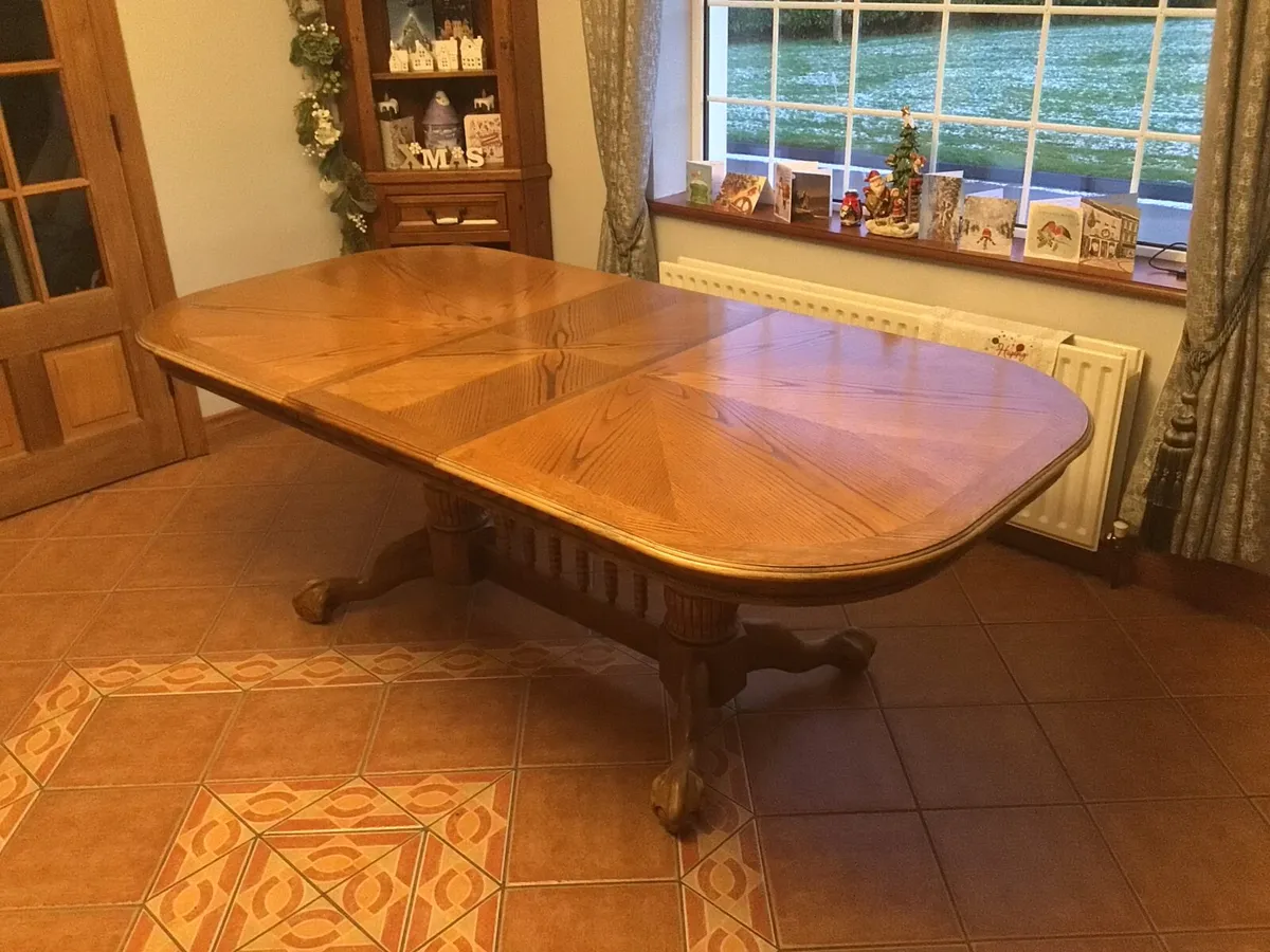 Dining room table - Image 2