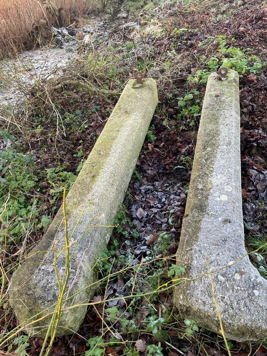 Stone Piers - Image 1