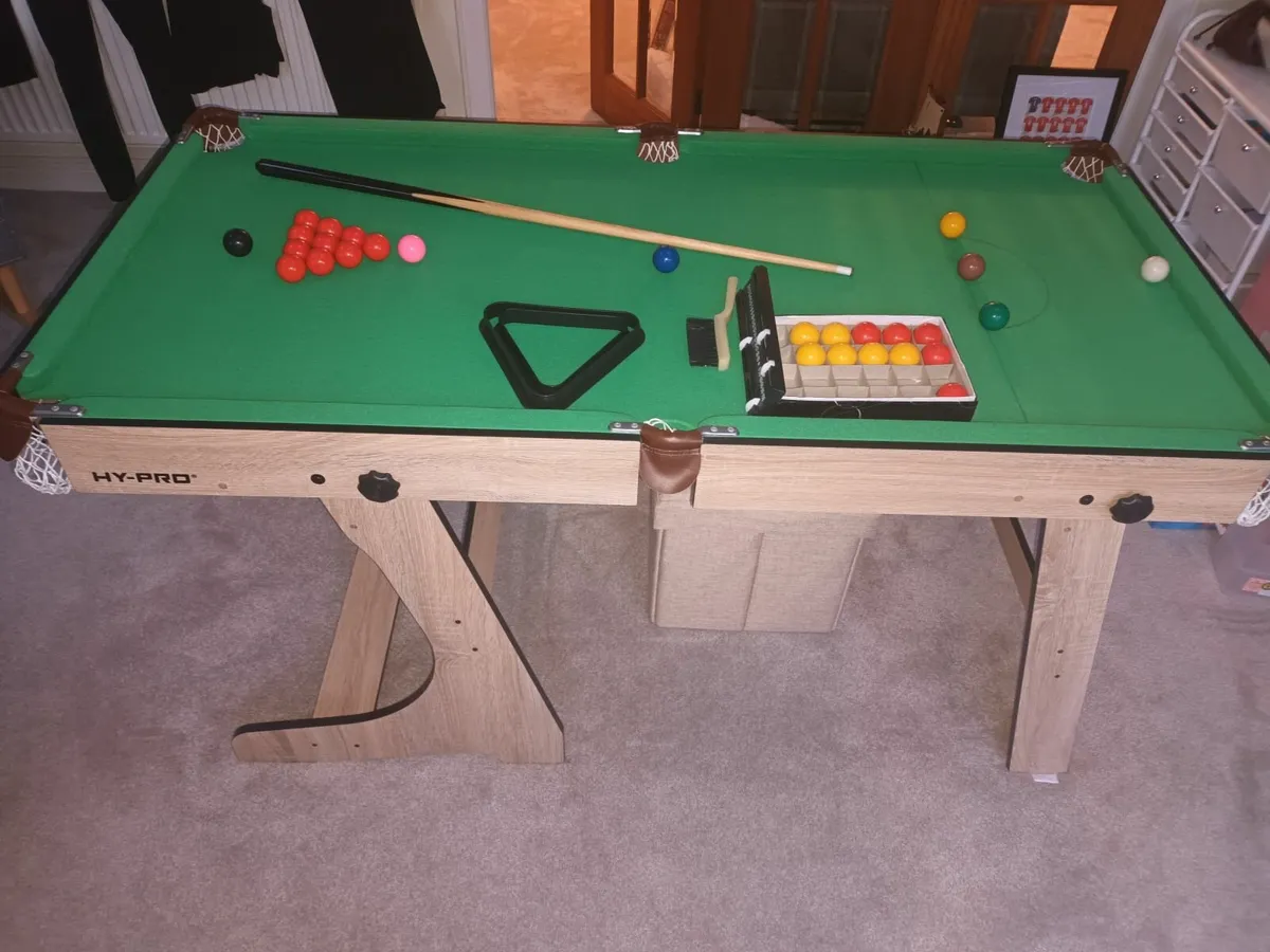 Kids snooker table - Image 1
