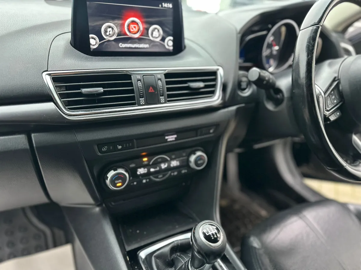 Mazda Mazda3 2018  new nct 03/28 tax9/26 - Image 4