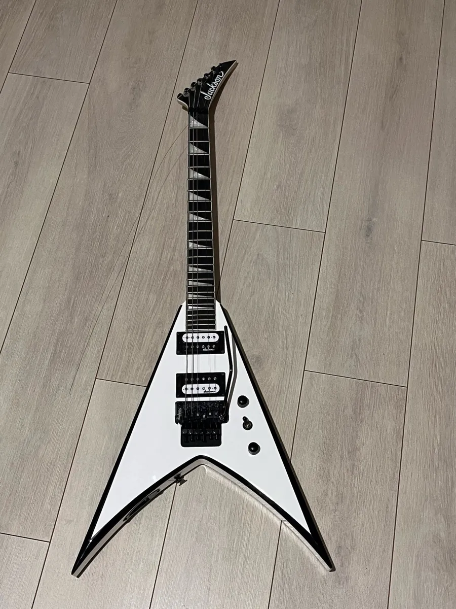 Jackson king v guitar with wall mount - Image 1
