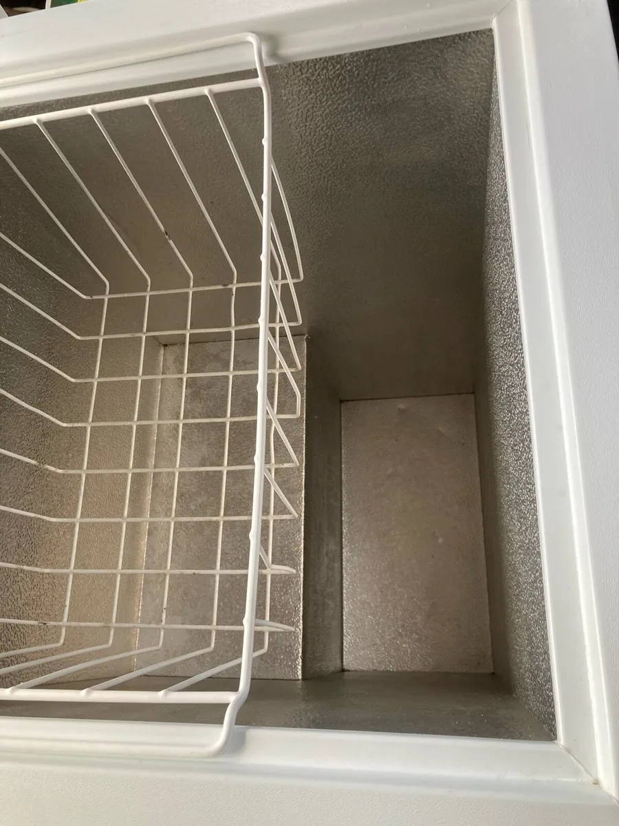 Chest Freezer - Image 2