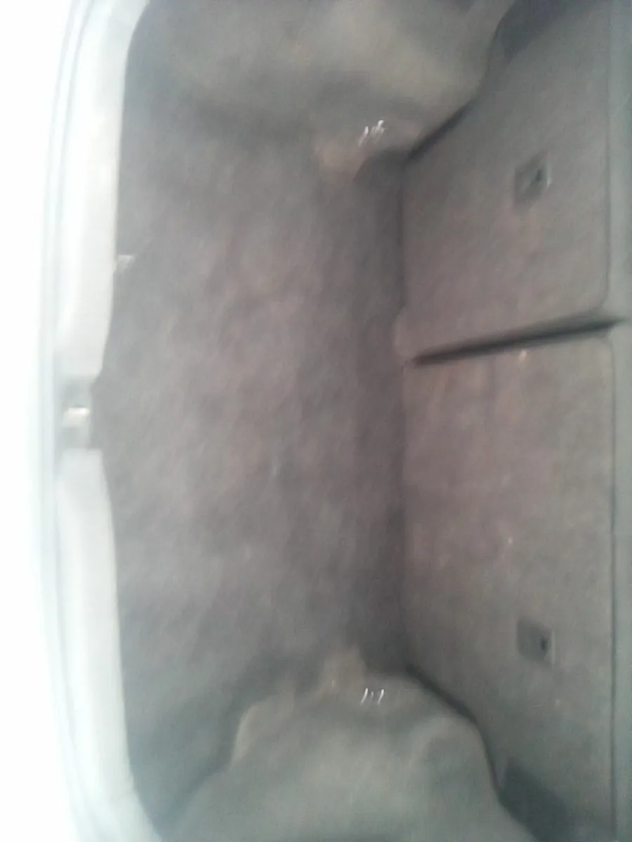 Toyota Auris 2008.  1,4 diesel   n,c,t  very clean - Image 2