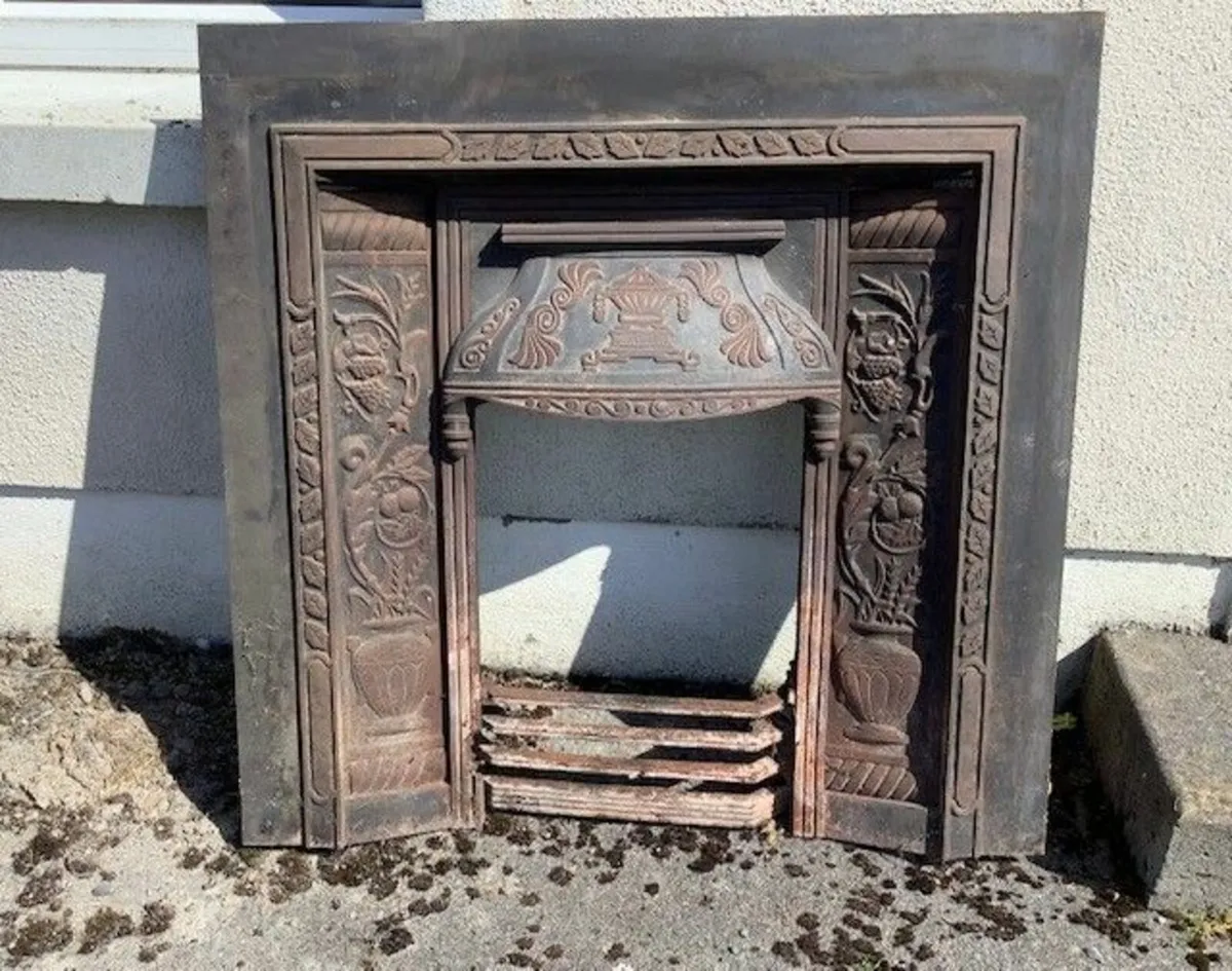 Cast iron fireplace insert