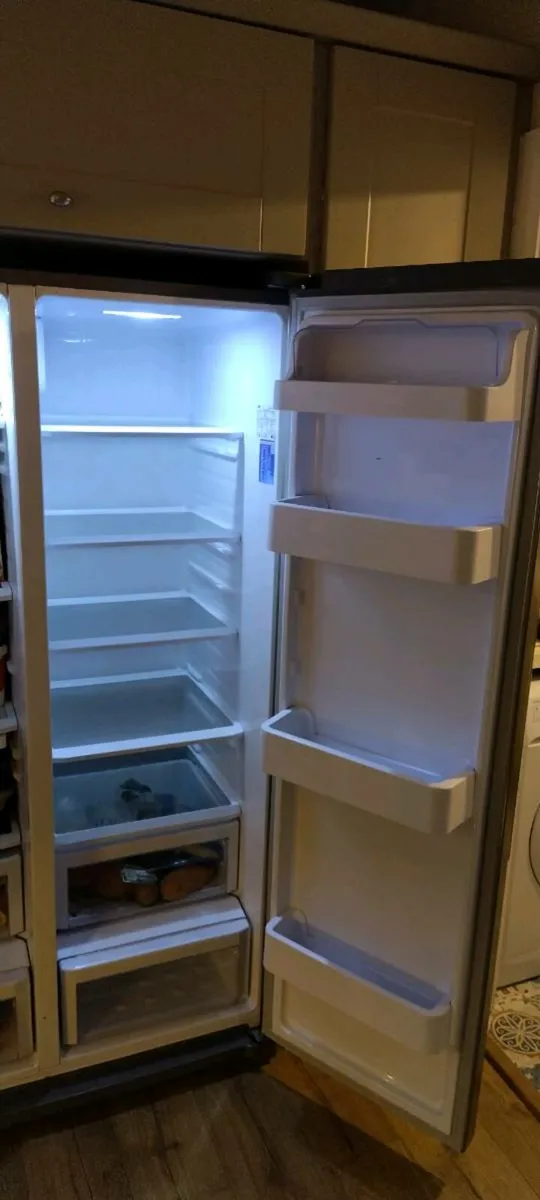 Fridge freezer - Image 4